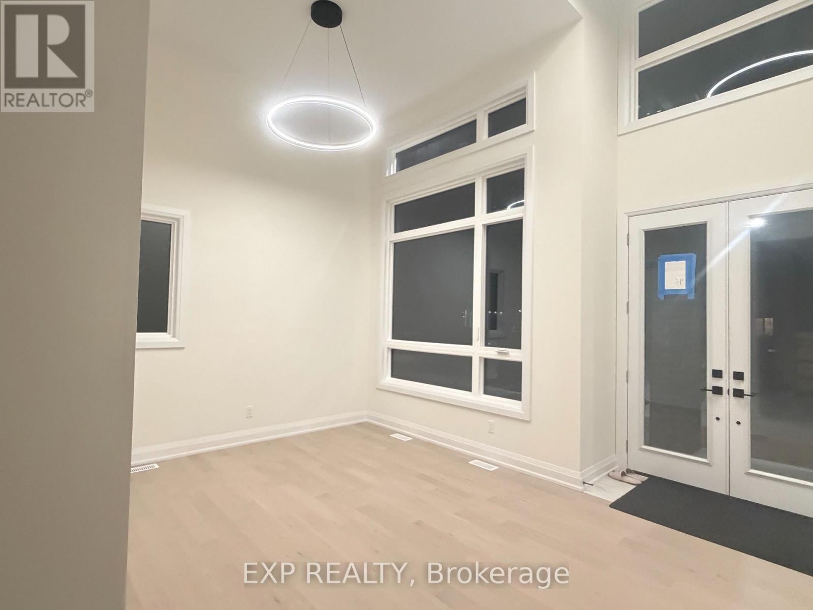 8723 Harlyn Common W, Niagara Falls, Ontario  L2G 0E4 - Photo 2 - X13637886
