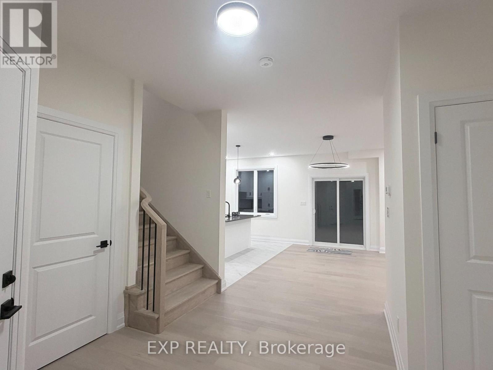 8723 Harlyn Common W, Niagara Falls, Ontario  L2G 0E4 - Photo 5 - X13637886
