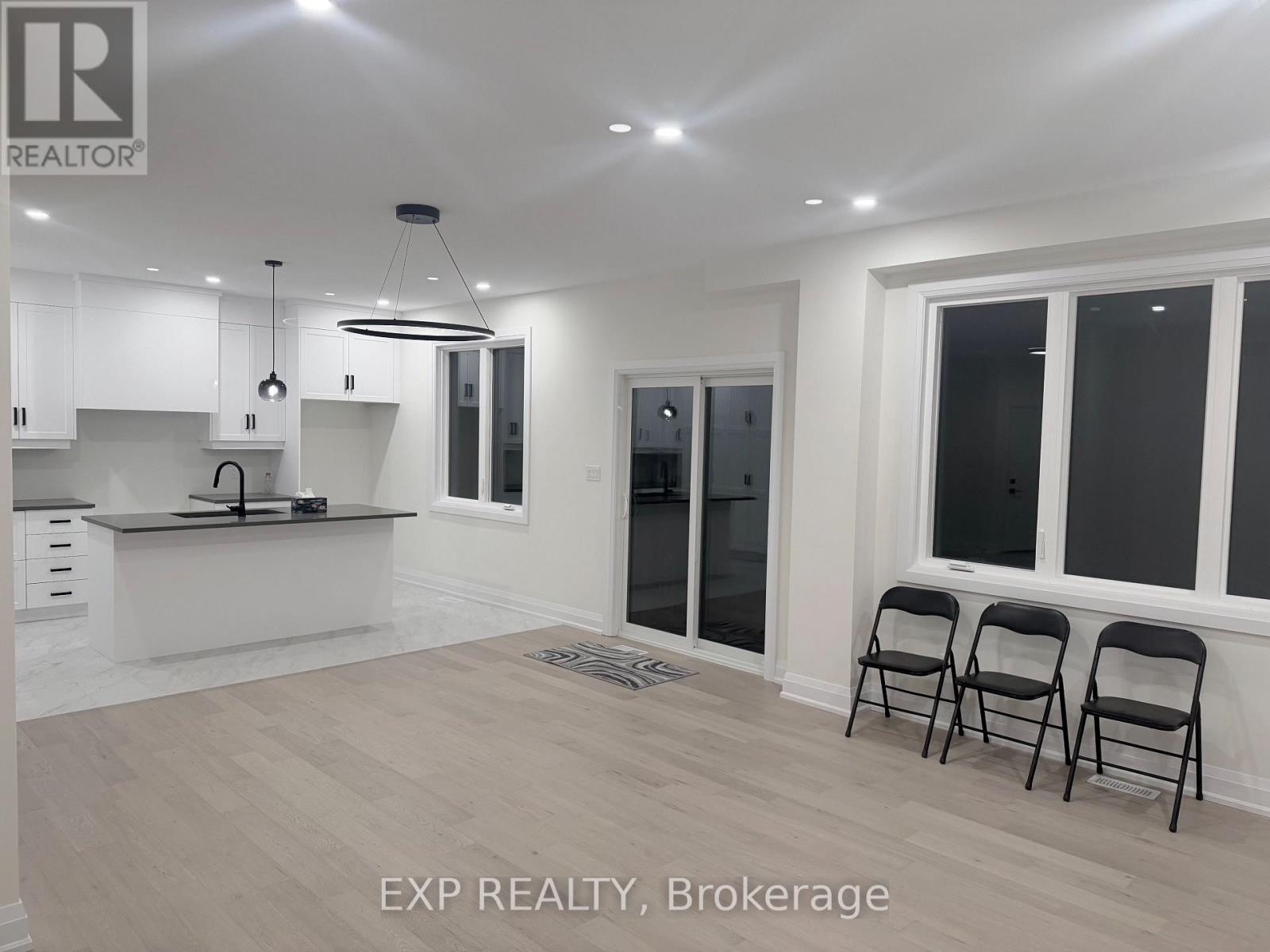 8723 Harlyn Common W, Niagara Falls, Ontario  L2G 0E4 - Photo 7 - X13637886