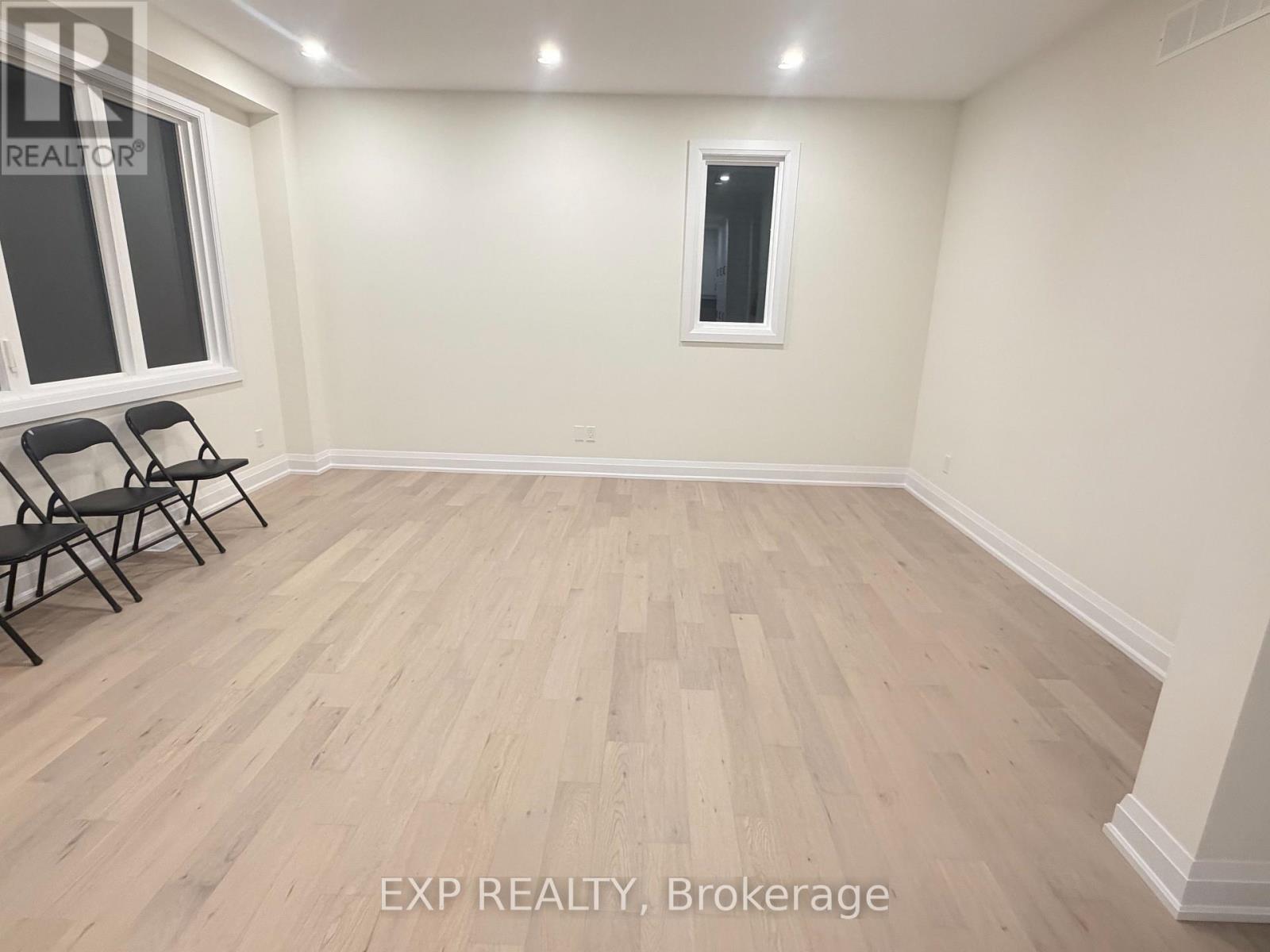 8723 Harlyn Common W, Niagara Falls, Ontario  L2G 0E4 - Photo 8 - X13637886