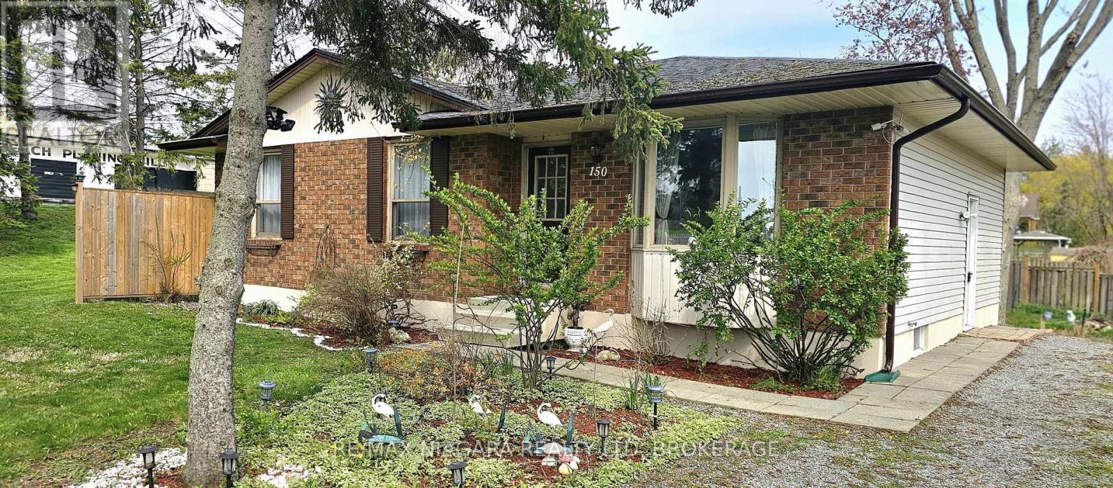 150 Elmwood Avenue, Fort Erie, Ontario  L0S 1B0 - Photo 4 - X13638506