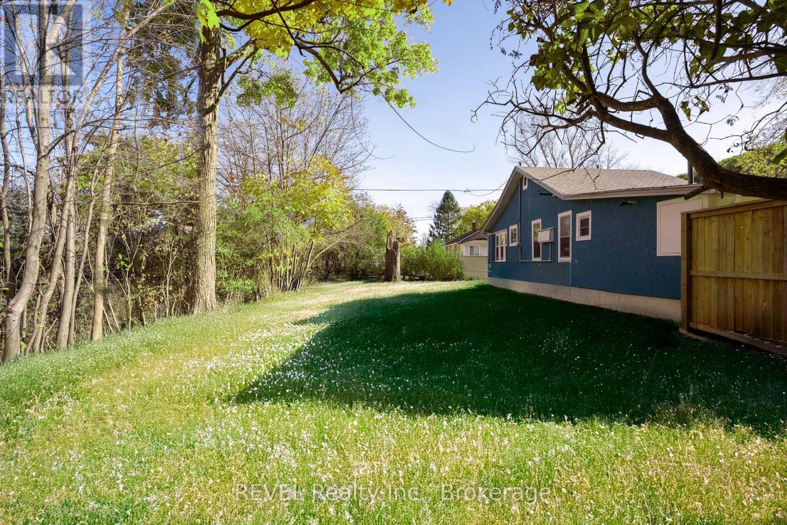 405 OXFORD AVENUE, Fort Erie, Ontario