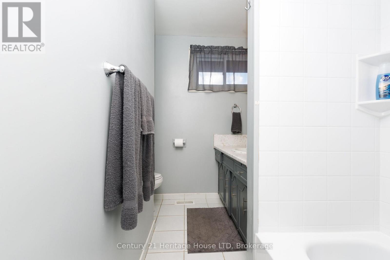 8086 Paddock Trail Drive, Niagara Falls, Ontario  L2H 1X3 - Photo 24 - X13638760