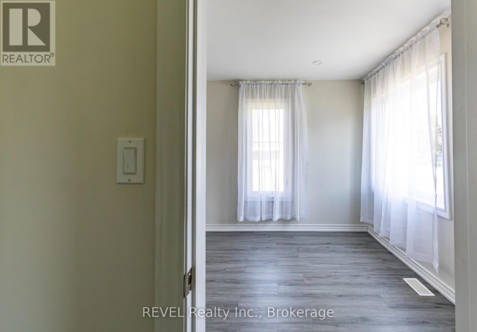 45 Parker Street, St. Catharines, Ontario  L2S 1C7 - Photo 10 - X13639256