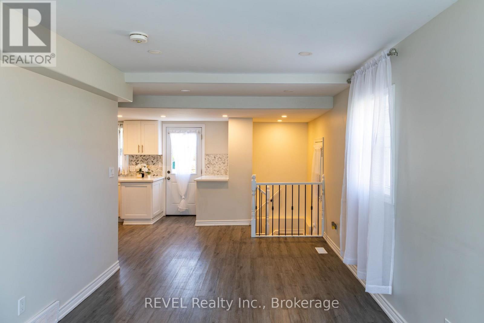 45 Parker Street, St. Catharines, Ontario  L2S 1C7 - Photo 5 - X13639256