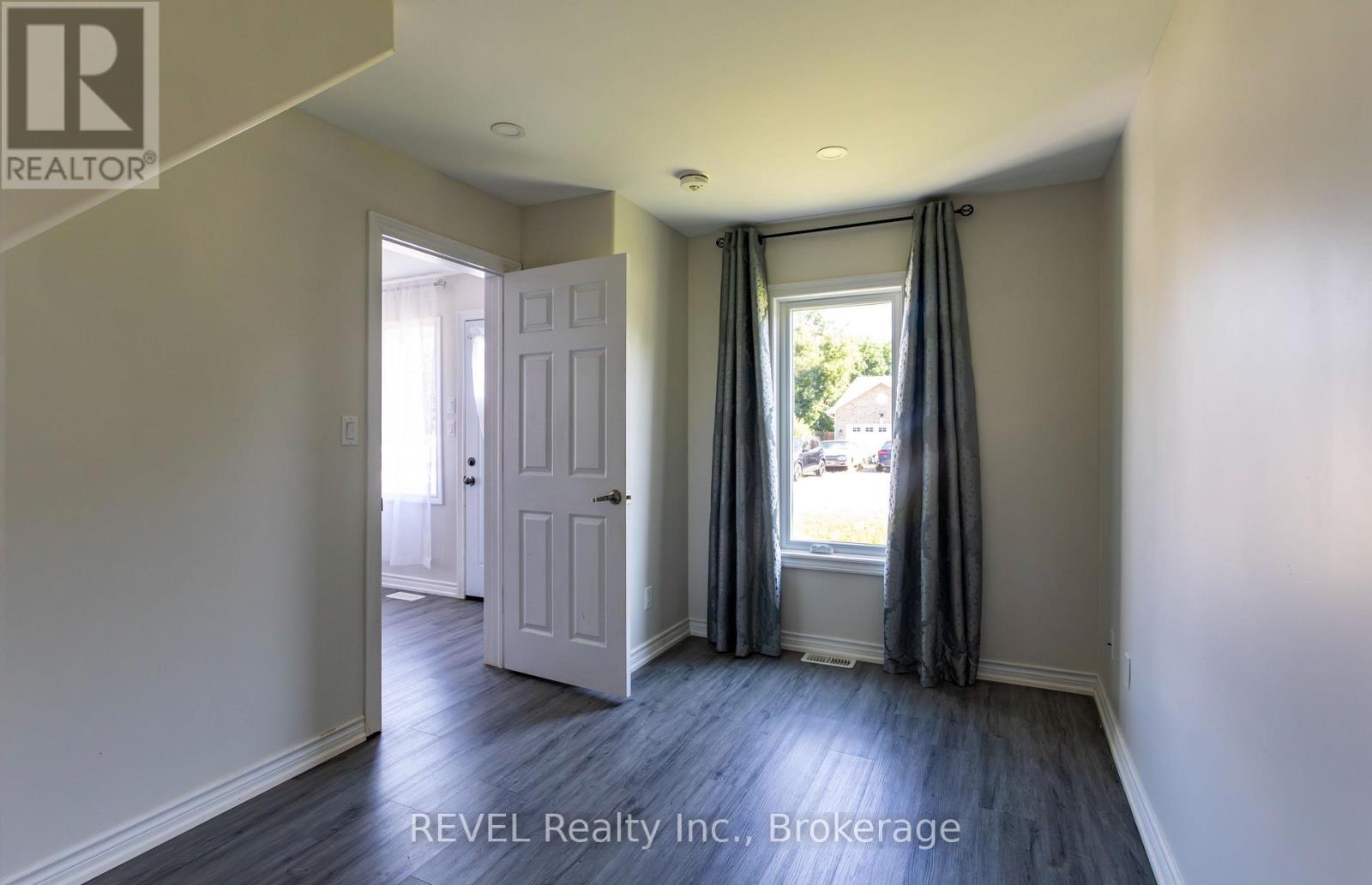 45 Parker Street, St. Catharines, Ontario  L2S 1C7 - Photo 8 - X13639256