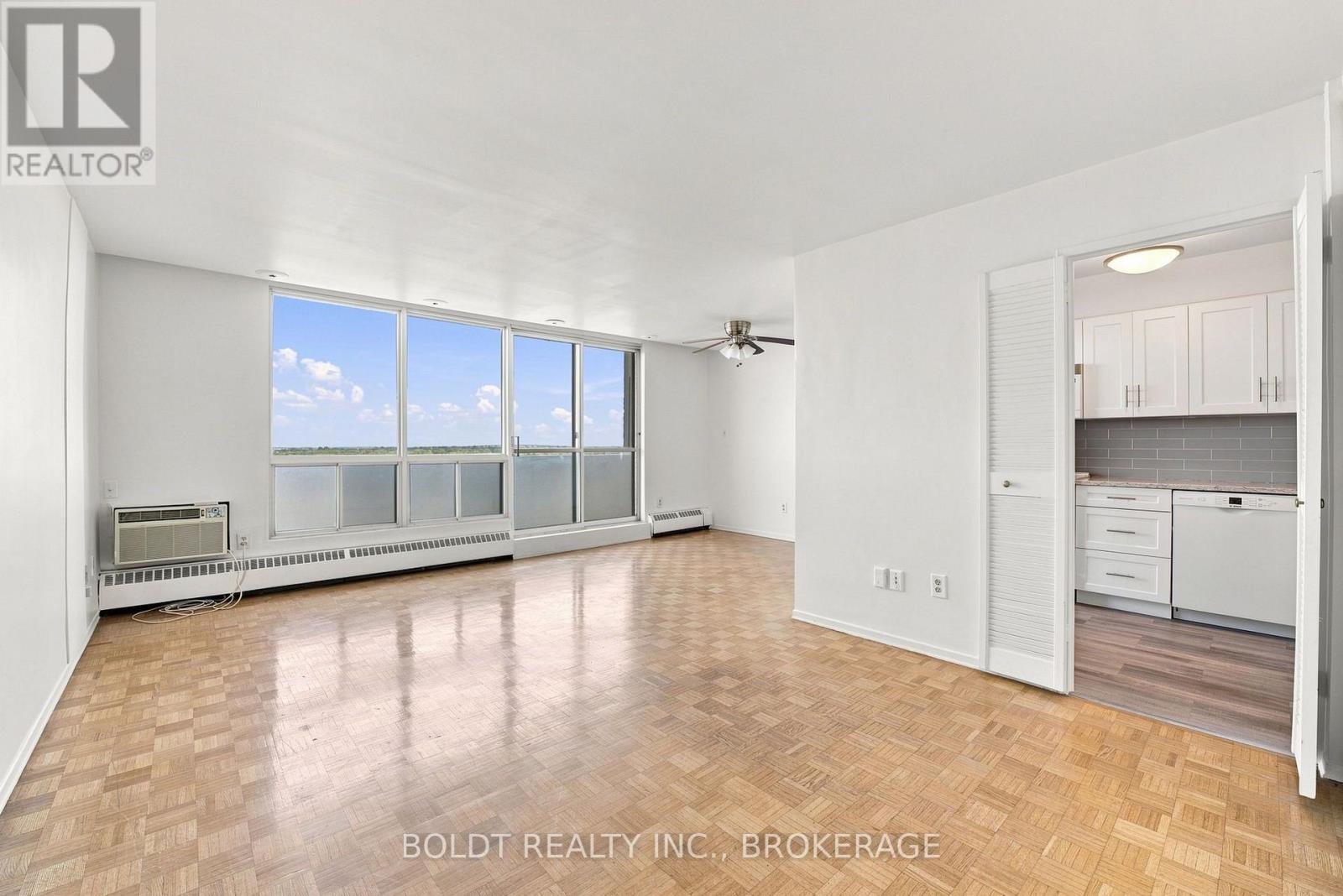1206 - 15 Towering Heights Boulevard, St. Catharines, Ontario  L2T 3G7 - Photo 4 - X13640304