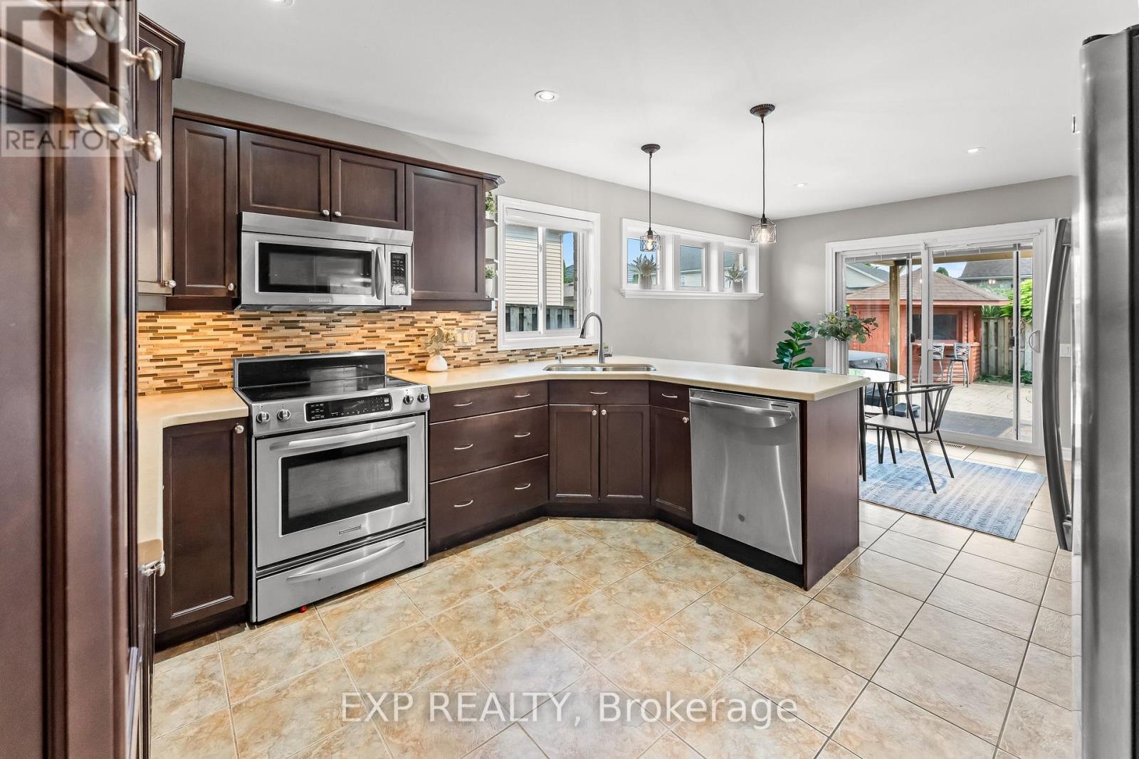 18 Briarwood Drive, St. Catharines, Ontario  L2S 4A7 - Photo 9 - X13641162