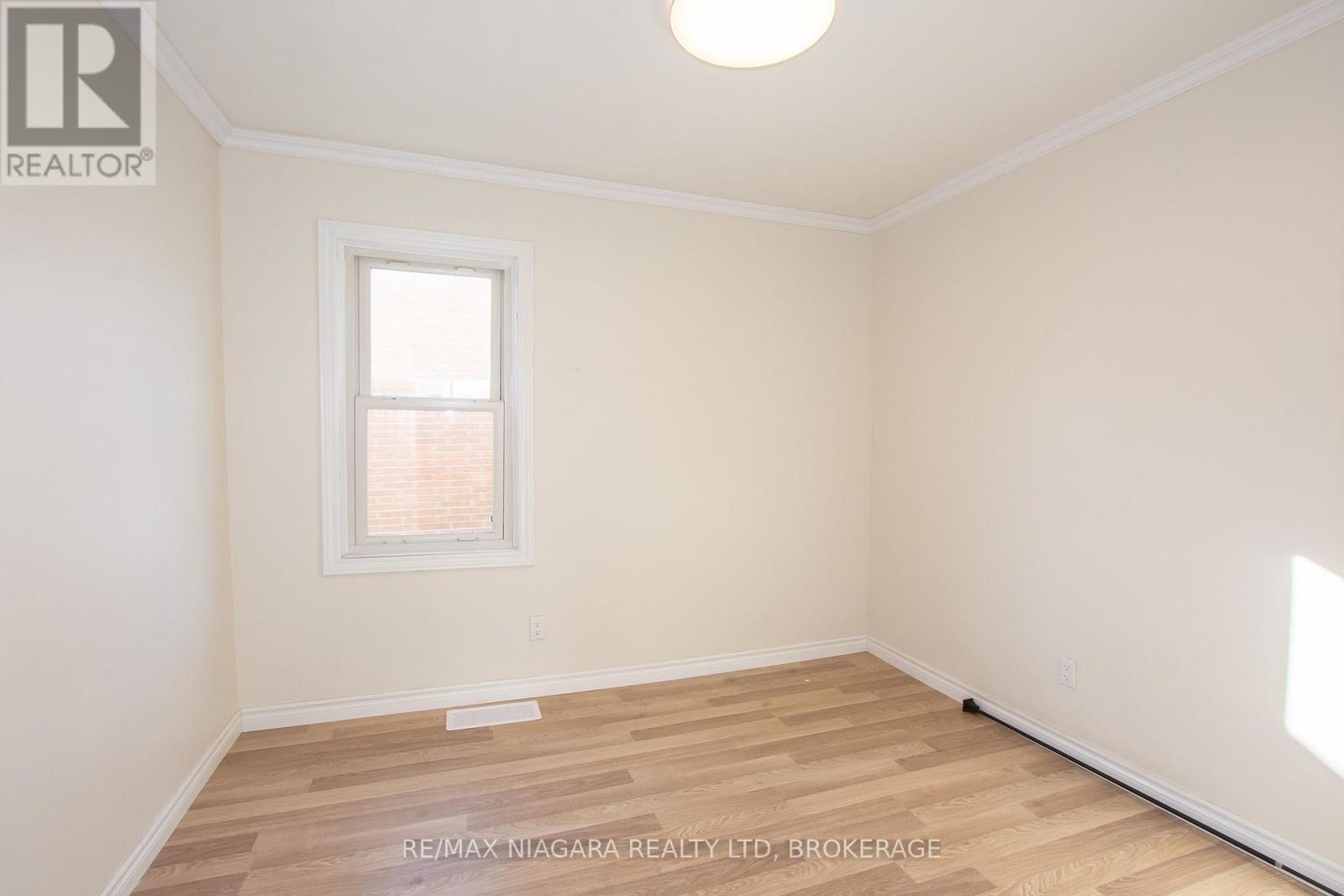 49 Randolph Street, Welland, Ontario  L3B 4C3 - Photo 12 - X13641500