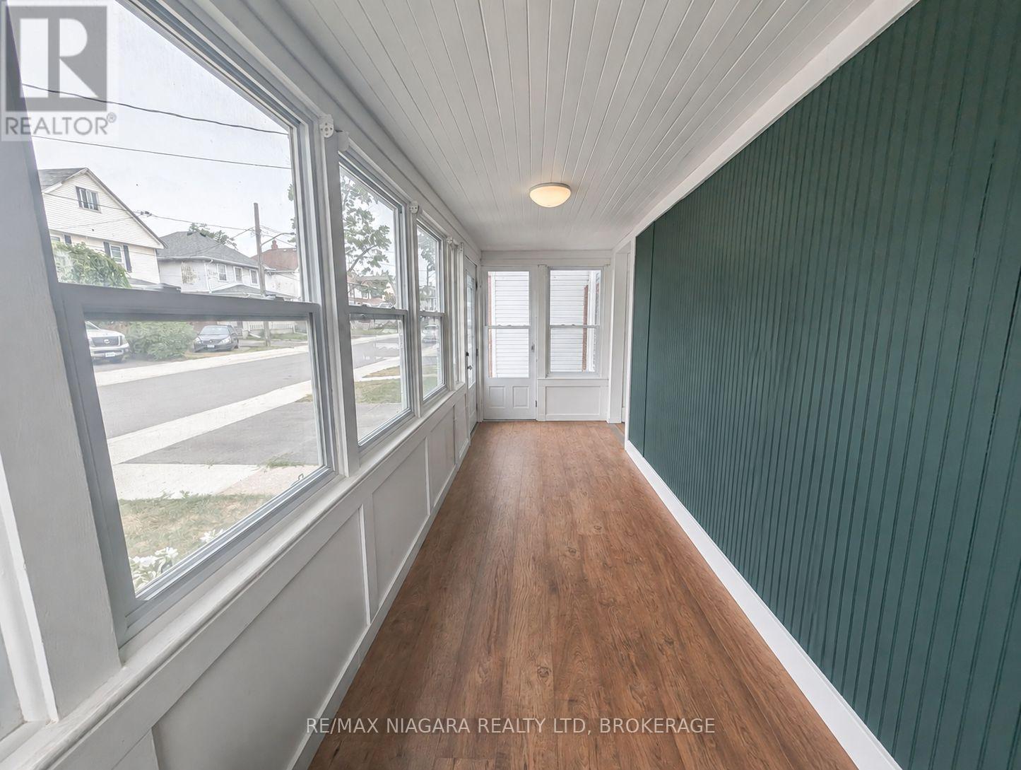 49 Randolph Street, Welland, Ontario  L3B 4C3 - Photo 3 - X13641500