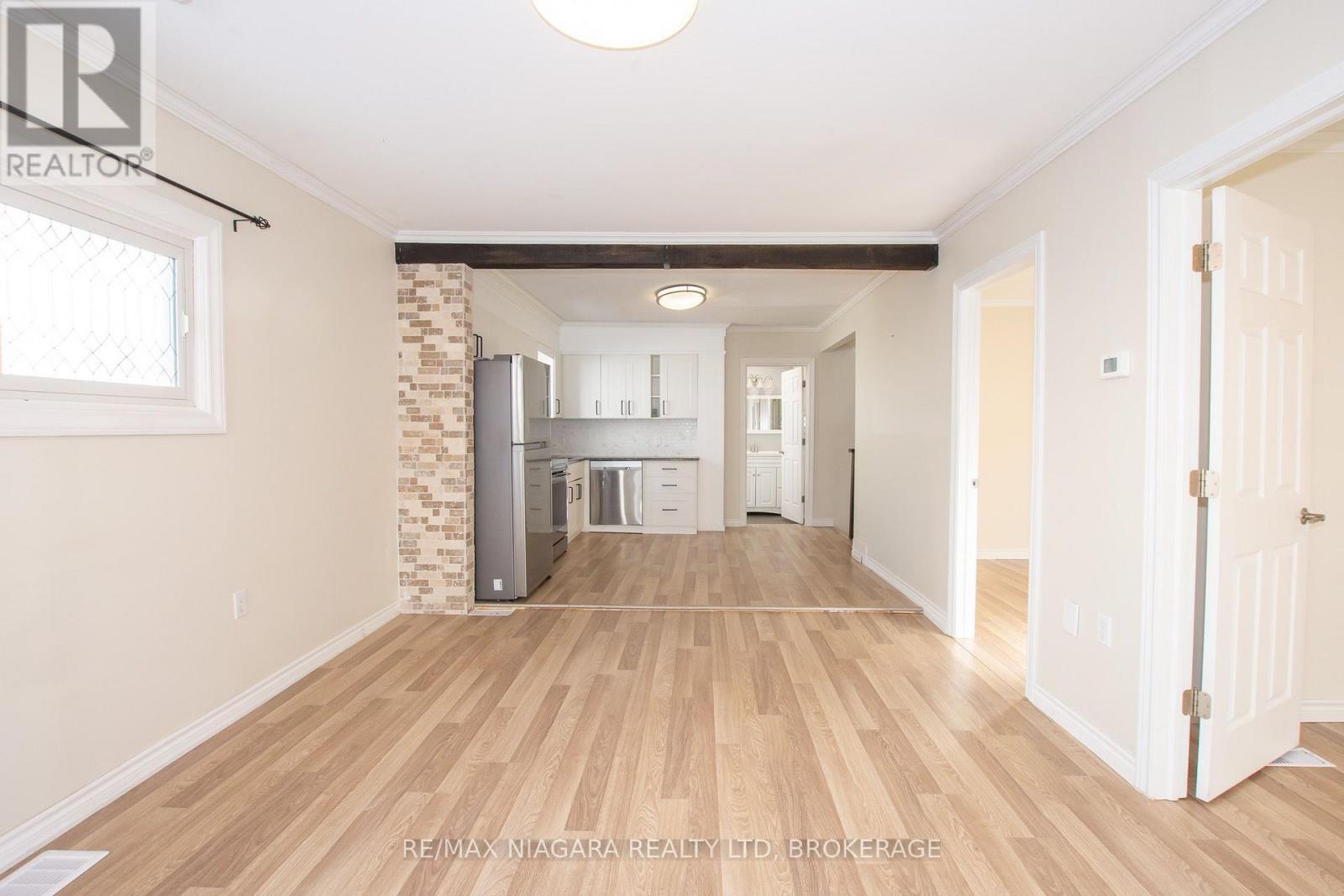 49 Randolph Street, Welland, Ontario  L3B 4C3 - Photo 4 - X13641500