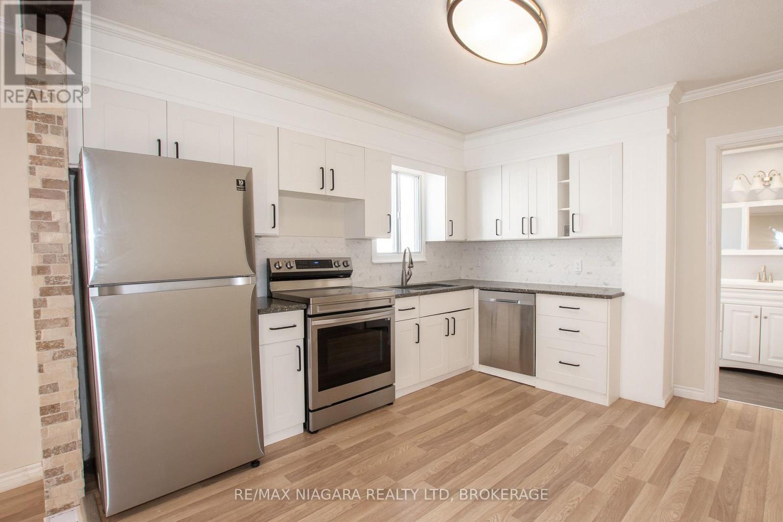 49 Randolph Street, Welland, Ontario  L3B 4C3 - Photo 9 - X13641500