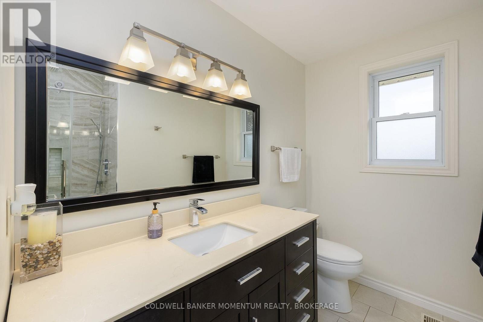 212 Livingston Avenue, Grimsby, Ontario  L3M 4V8 - Photo 28 - X13643170
