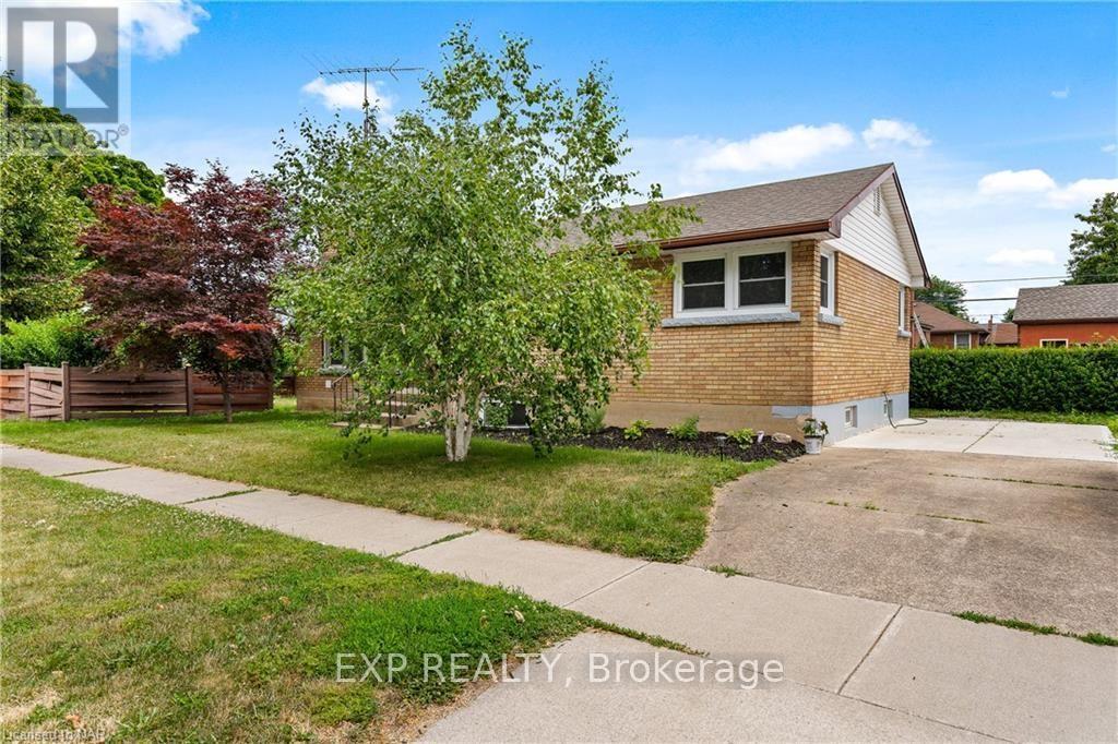 Lower - 92 Margery Avenue, St. Catharines, Ontario  L2R 6K1 - Photo 2 - X13643316