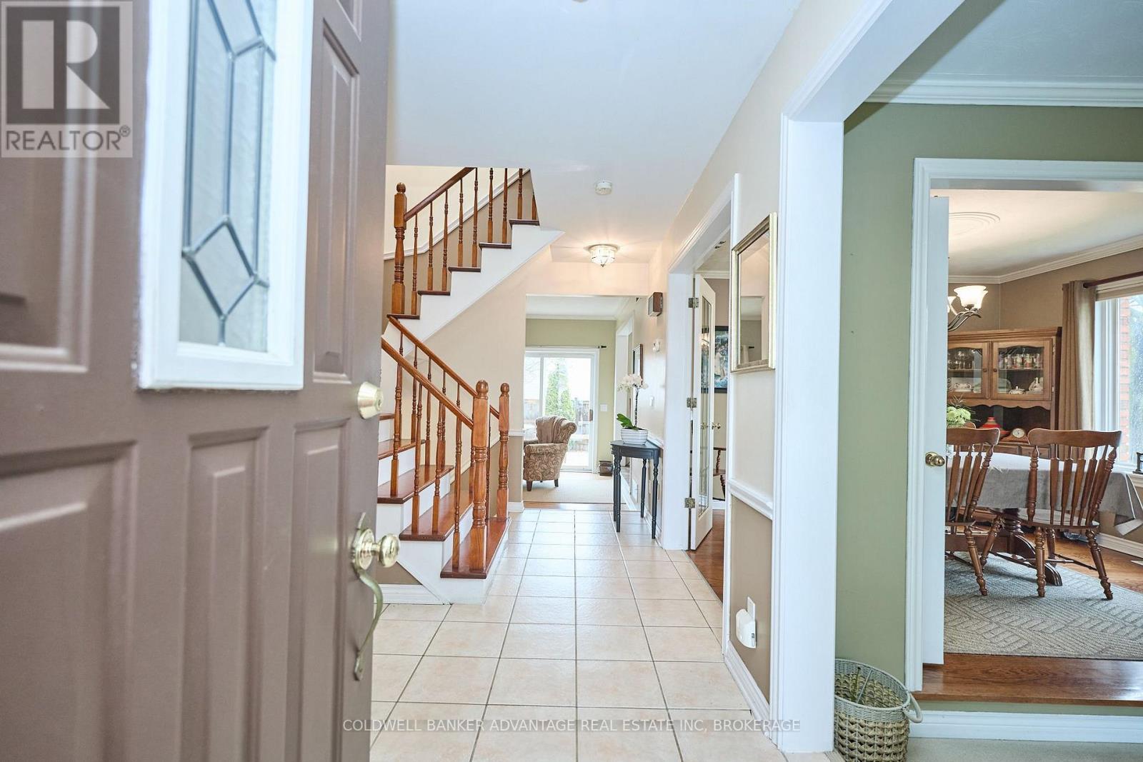 28 Dixon Crescent, Welland, Ontario  L3C 6P4 - Photo 4 - X13643594