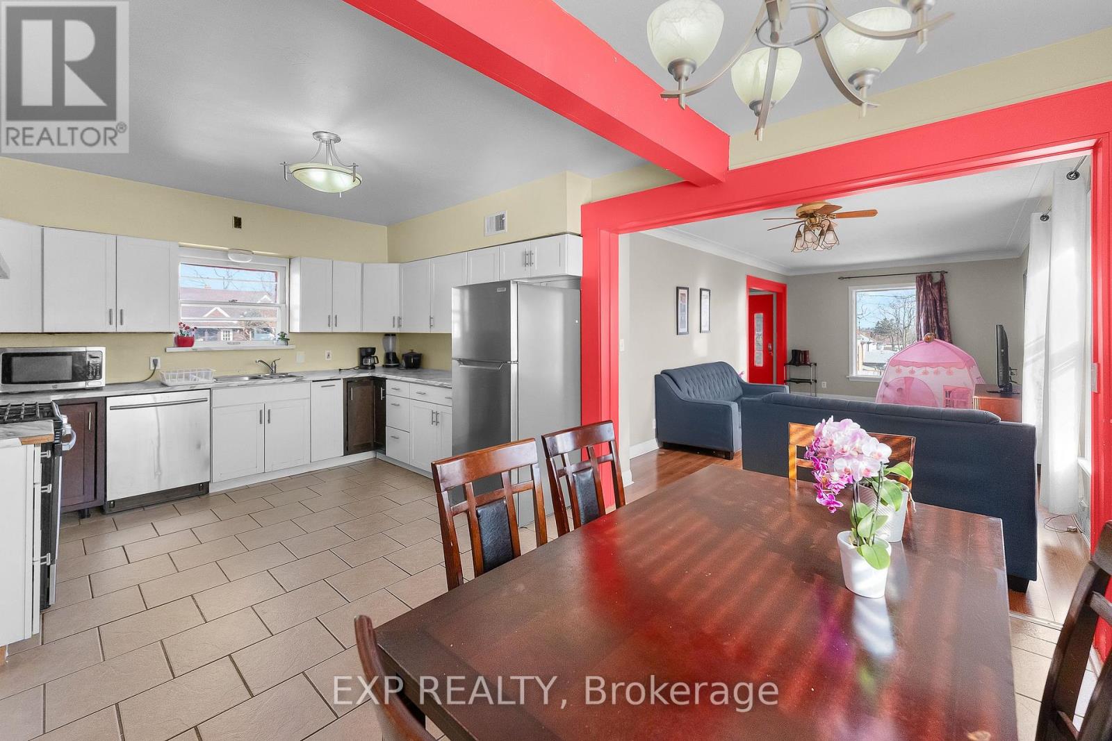 5958 Summer Street, Niagara Falls, Ontario  L2G 1M3 - Photo 11 - X13643720