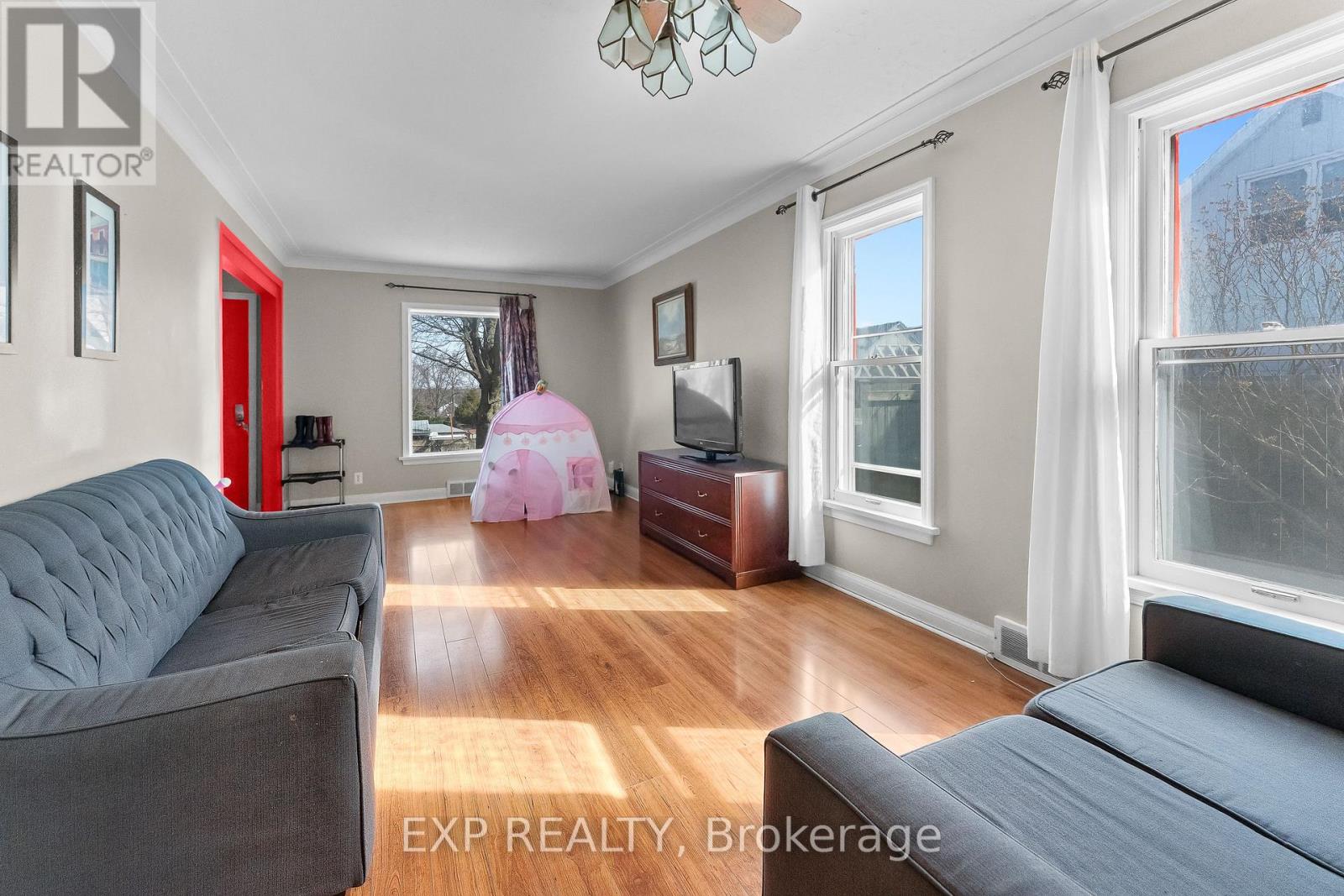 5958 Summer Street, Niagara Falls, Ontario  L2G 1M3 - Photo 7 - X13643720