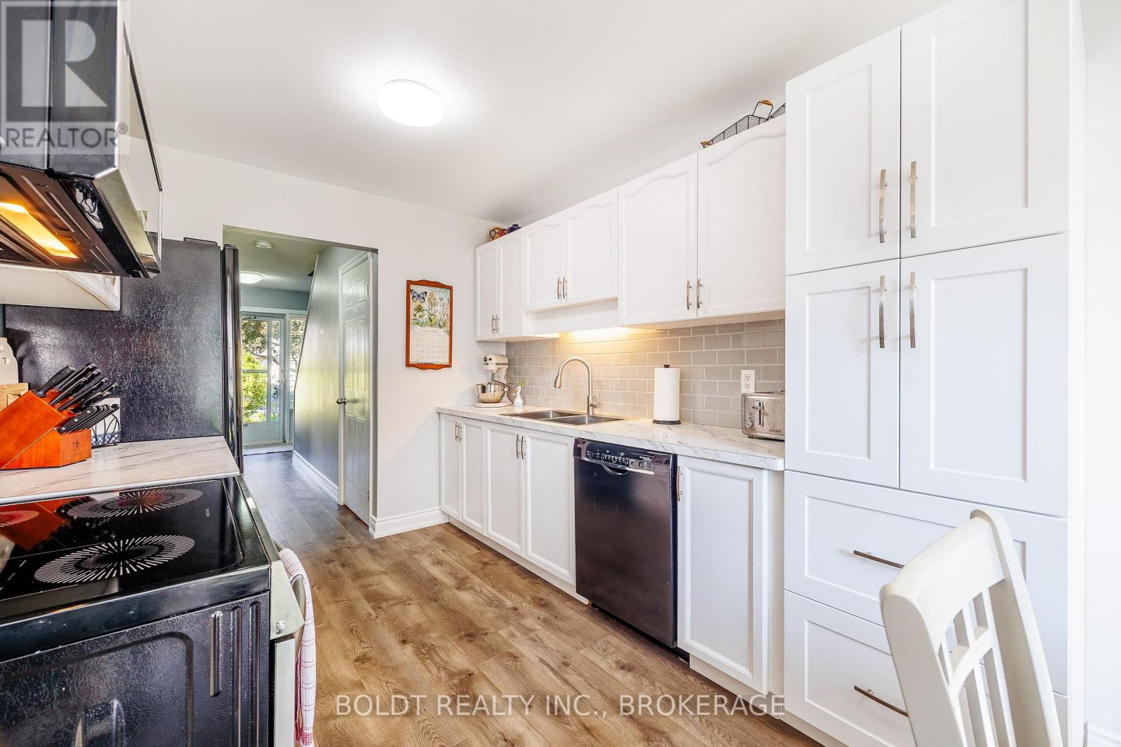86 Devine Crescent, Thorold, Ontario  L2V 5A4 - Photo 6 - X13644346