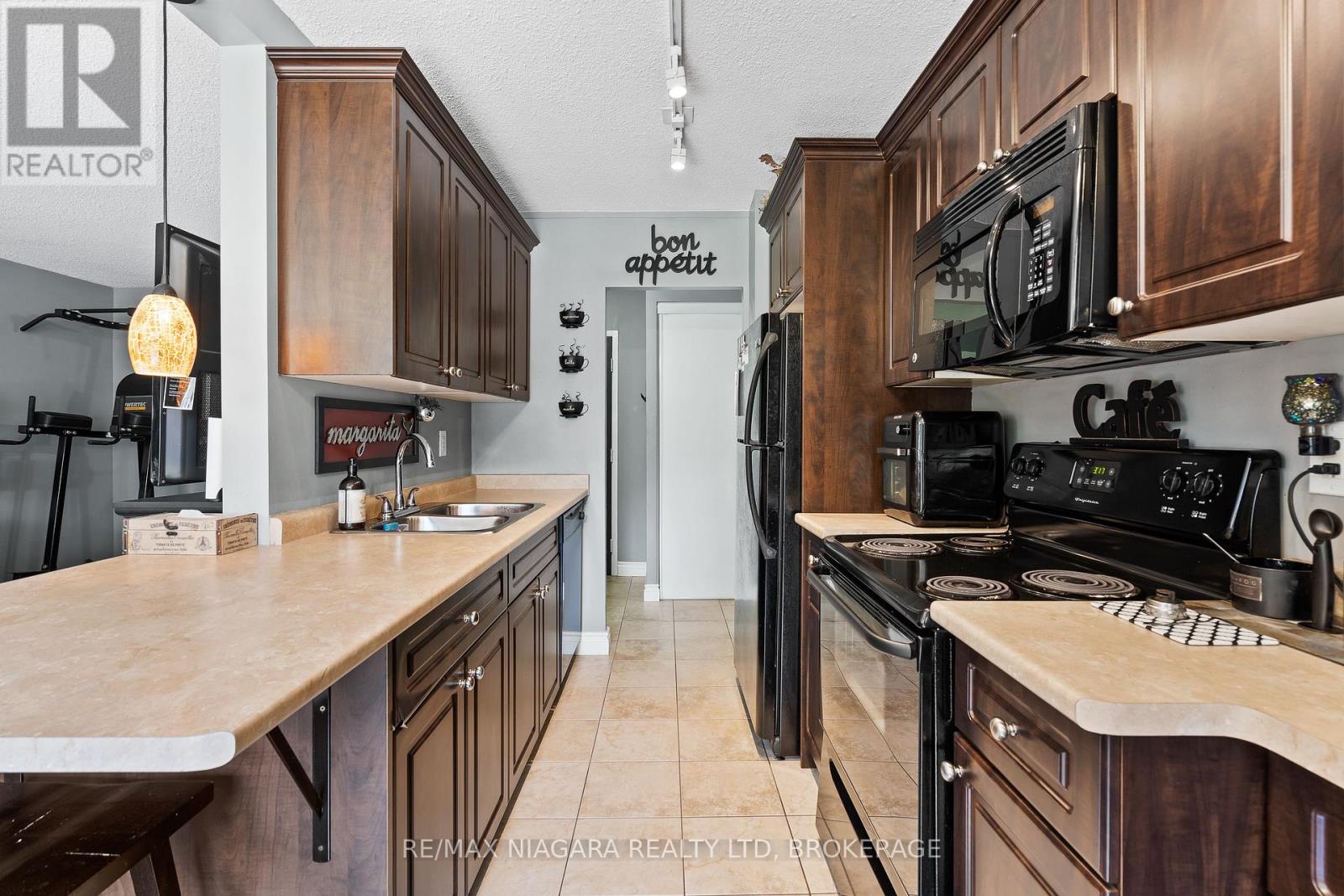 205 - 6390 Huggins Street, Niagara Falls, Ontario  L2J 1H1 - Photo 7 - X13644348