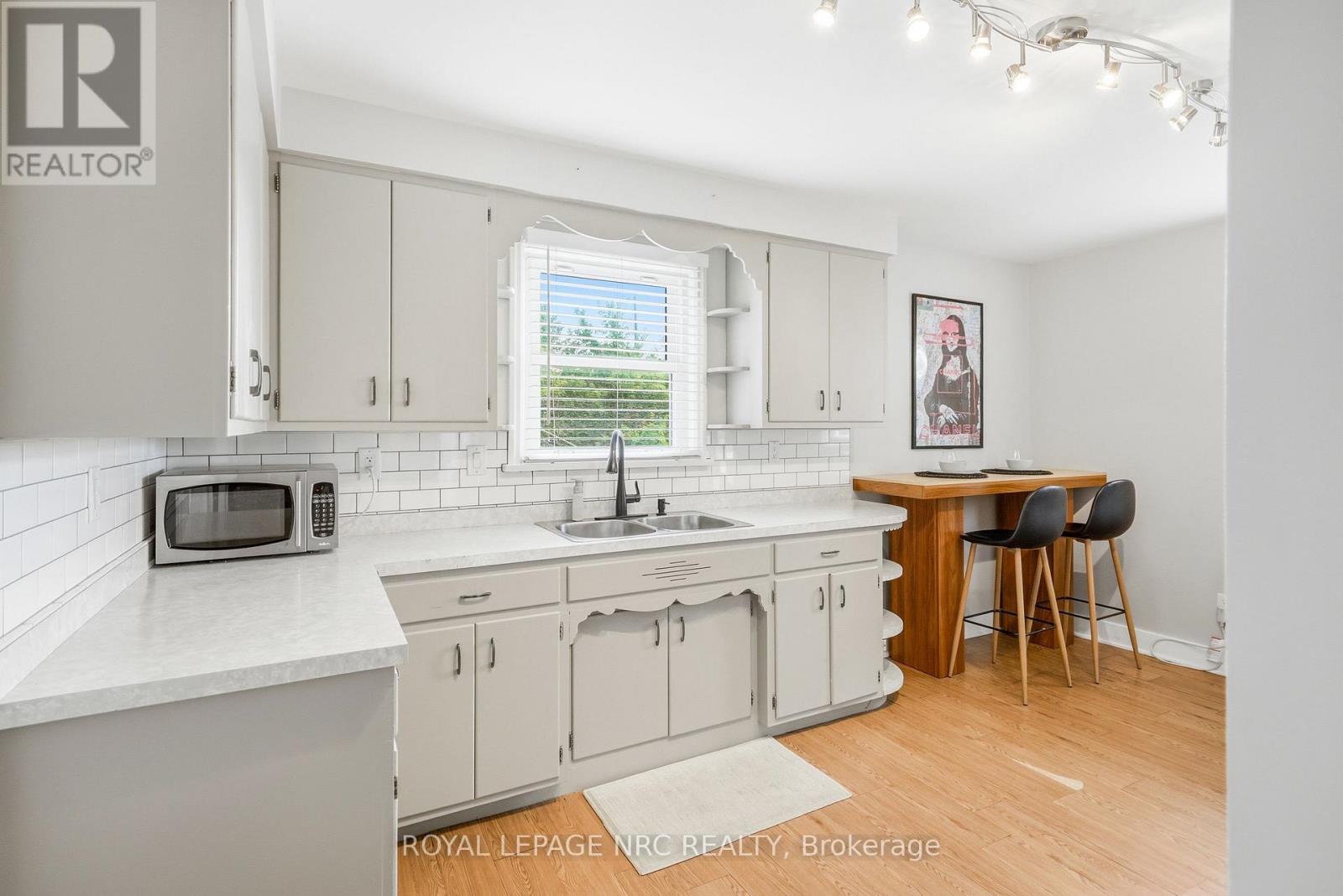 4939 Hamilton Street, Niagara Falls, Ontario  L2E 2V9 - Photo 11 - X13644738
