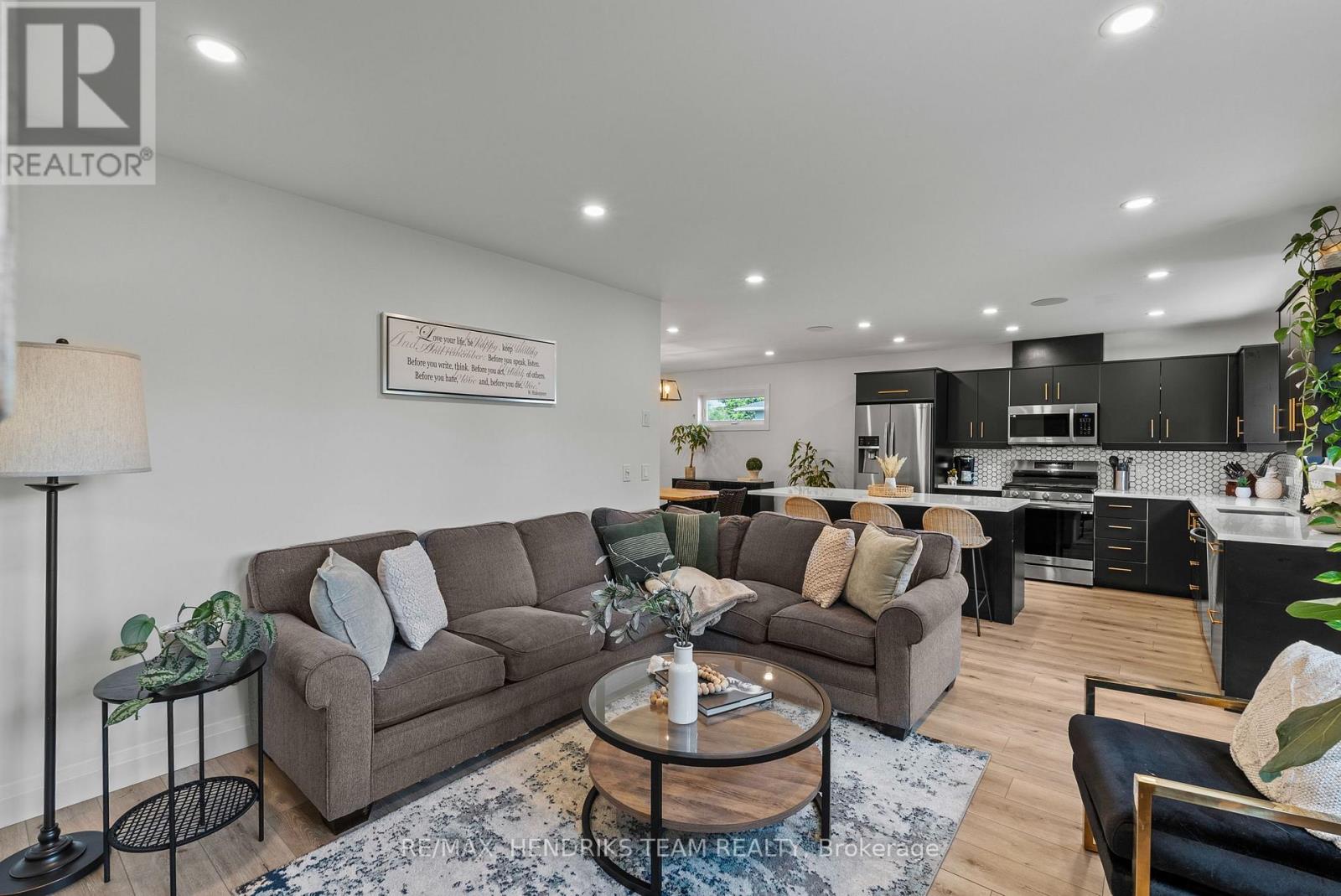 24 Prospect Avenue, St. Catharines, Ontario  L2M 5K1 - Photo 17 - X13646006