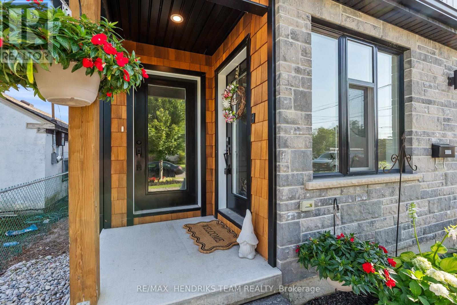 24 Prospect Avenue, St. Catharines, Ontario  L2M 5K1 - Photo 4 - X13646006