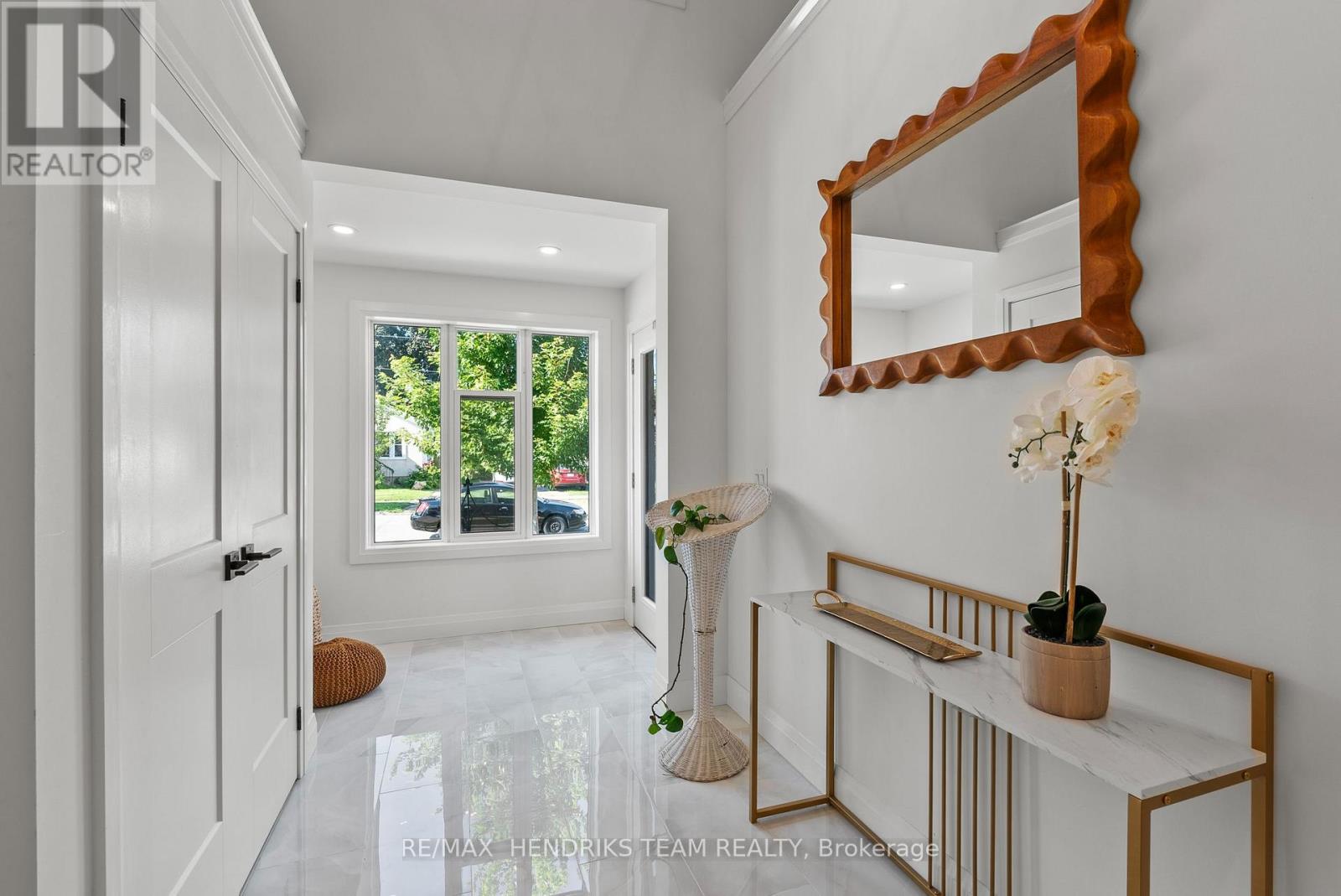 24 Prospect Avenue, St. Catharines, Ontario  L2M 5K1 - Photo 7 - X13646006