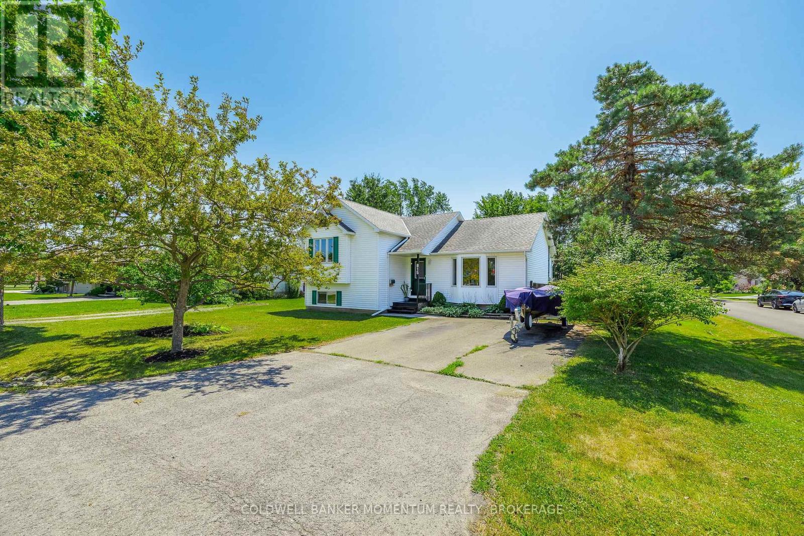 815 Dominion Road, Fort Erie, Ontario  L2A 6H5 - Photo 4 - X13646244