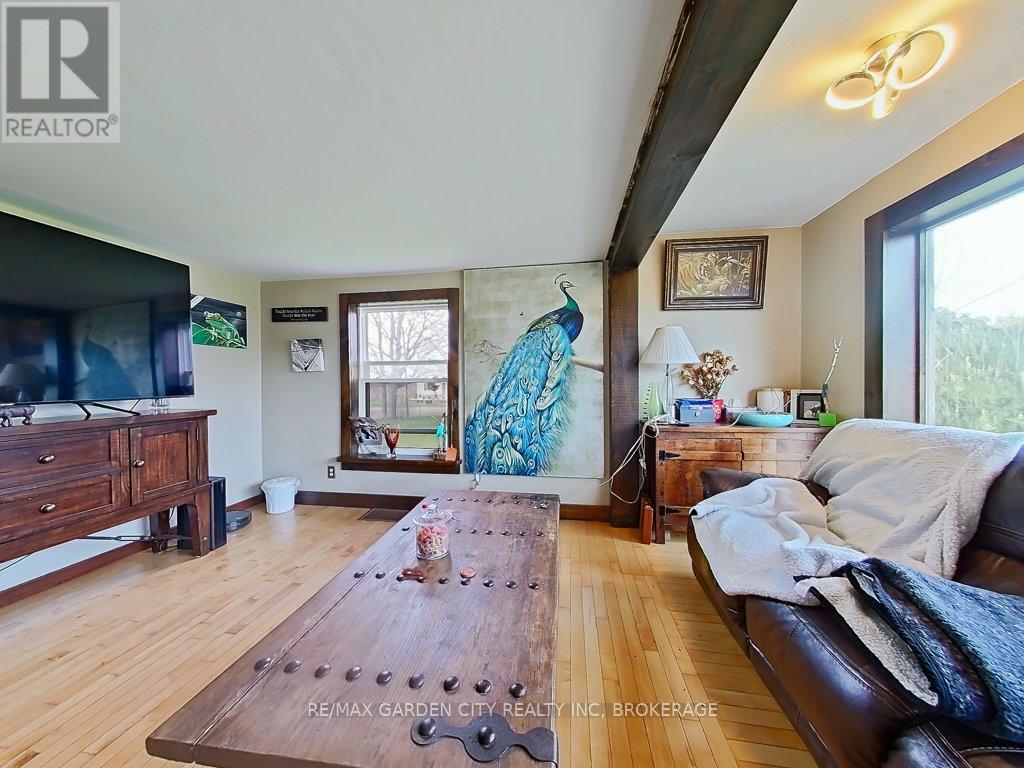1030 Metler Road, Pelham, Ontario  L0S 1C0 - Photo 9 - X13647170