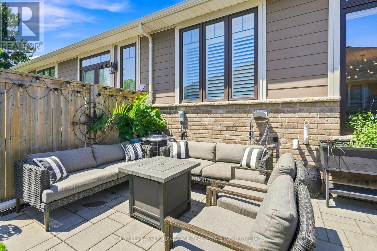 11 Dandurand Court, Grimsby, Ontario  L3M 0H7 - Photo 31 - X13647964