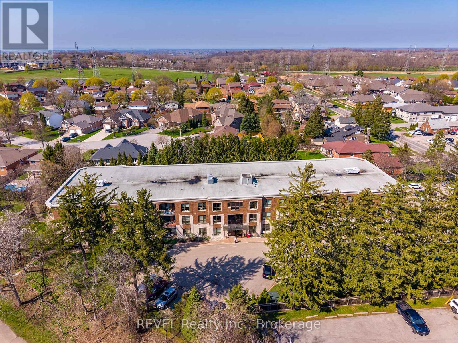 212 - 2799 St. Paul Avenue, Niagara Falls, Ontario  L2J 2L3 - Photo 3 - X13648234