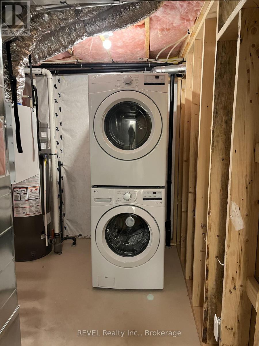 Lower Unit - 84 Acacia Road, Pelham, Ontario  L0S 1E1 - Photo 12 - X13648452