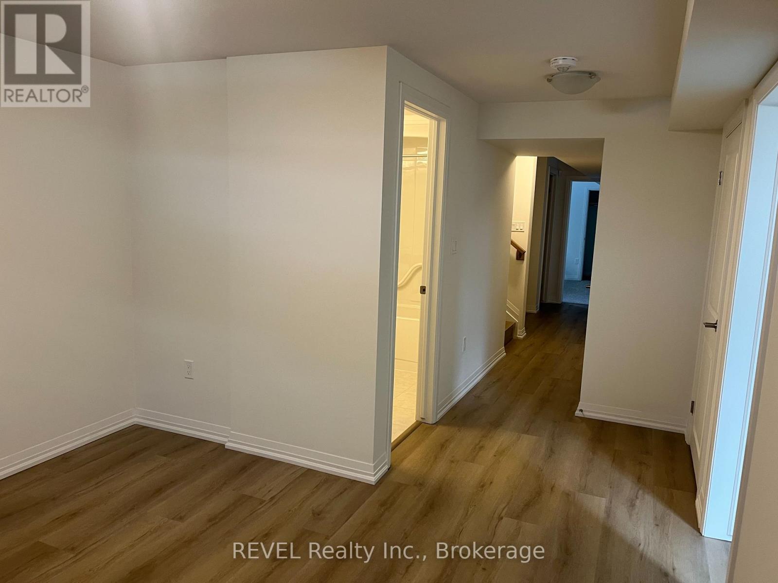 Lower Unit - 84 Acacia Road, Pelham, Ontario  L0S 1E1 - Photo 5 - X13648452