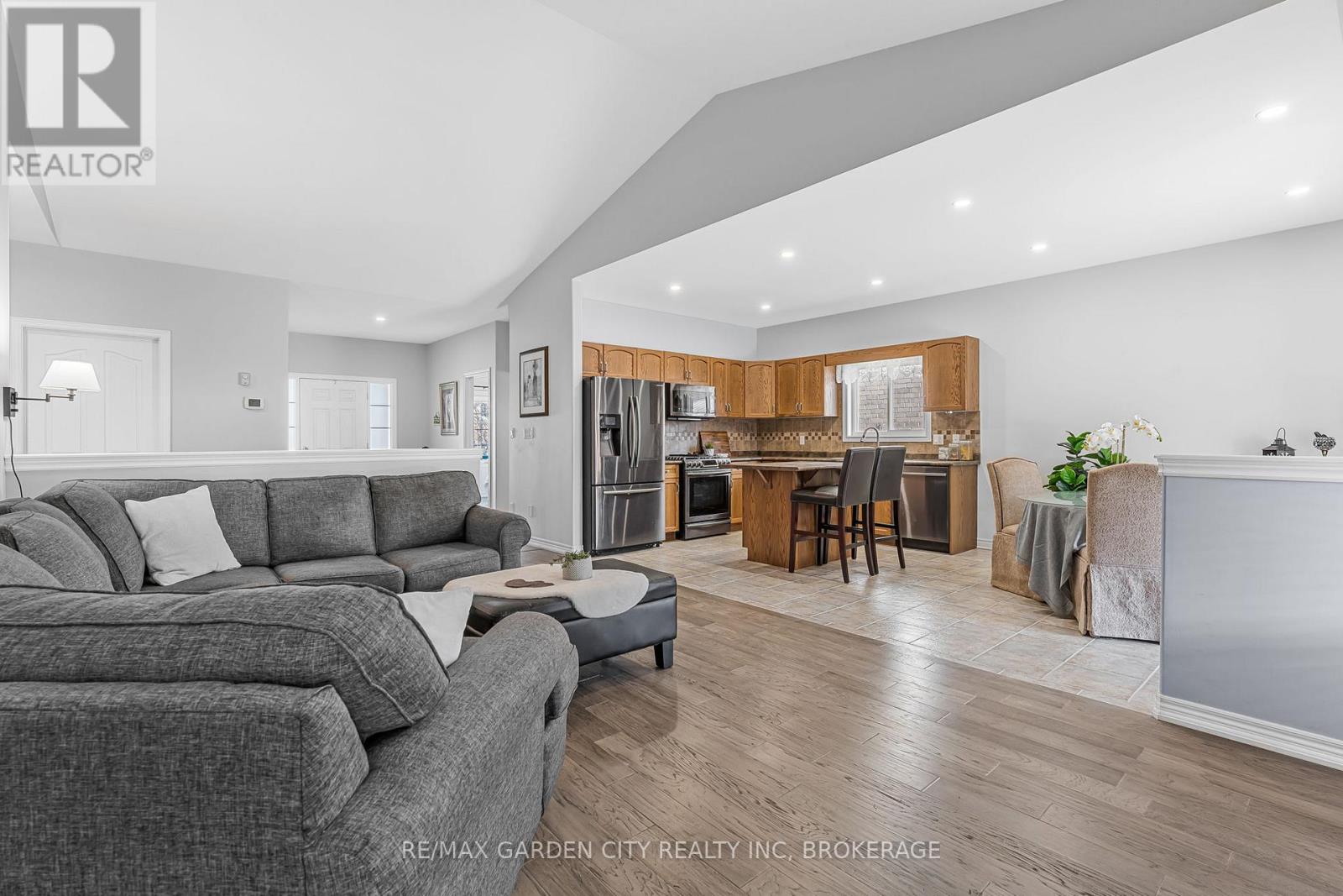 4022 Bush Crescent, Lincoln, Ontario  L3J 0H2 - Photo 7 - X13649548