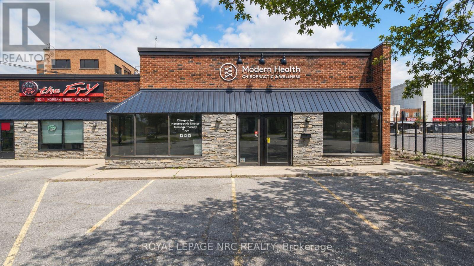 3 - 12 KING STREET, St. Catharines, Ontario