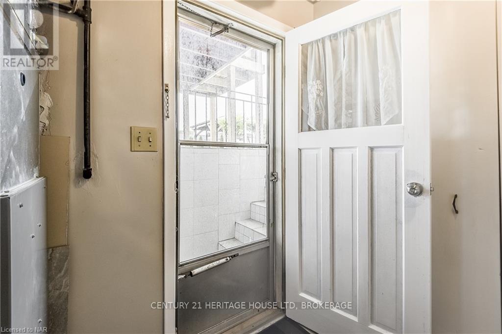 10 Madison Street, Fort Erie, Ontario  L2A 3Z8 - Photo 27 - X13649892