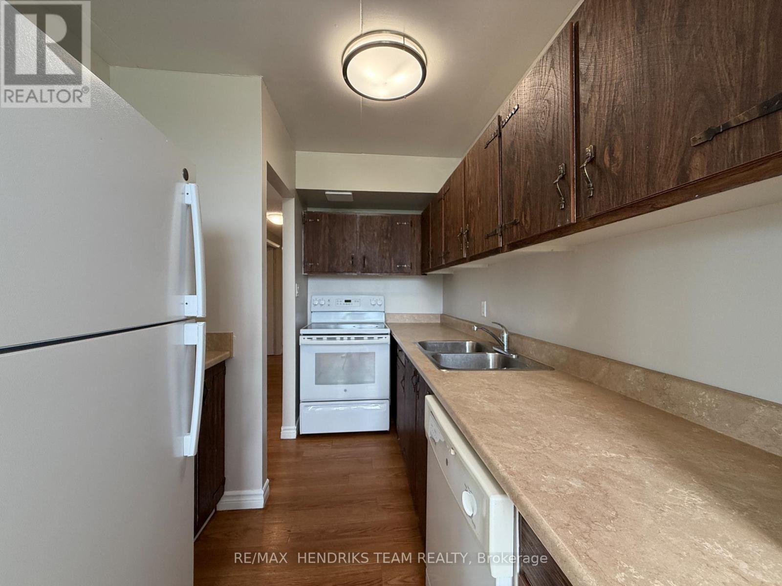 B311 - 80 Rockwood Avenue, St. Catharines, Ontario  L2P 3P2 - Photo 2 - X13650612