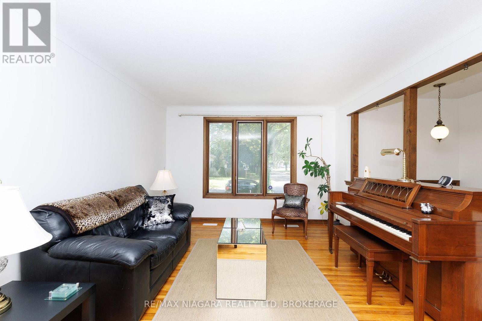 6980 Dolphin Street, Niagara Falls, Ontario  L2E 6Y2 - Photo 9 - X13651378