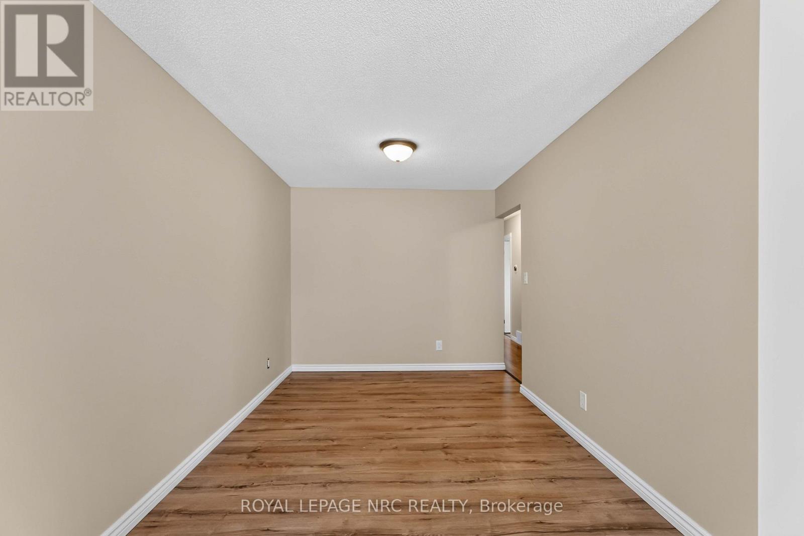 4 Saturn Road, Port Colborne, Ontario  L3K 6B2 - Photo 10 - X13651434