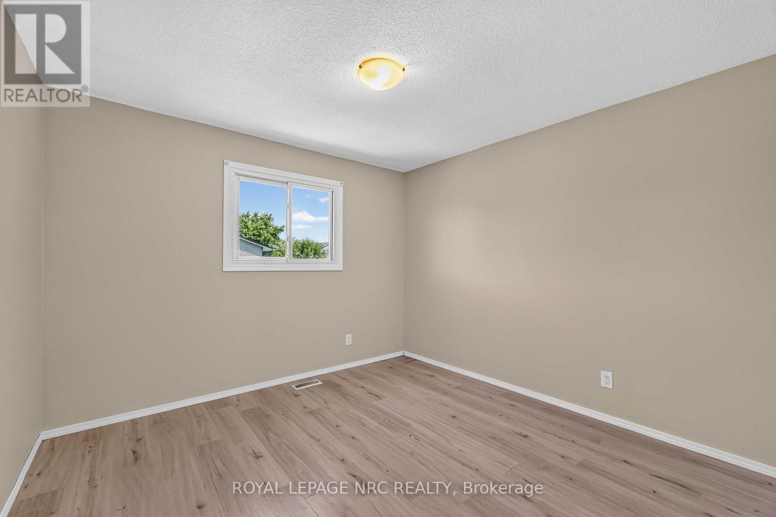 4 Saturn Road, Port Colborne, Ontario  L3K 6B2 - Photo 12 - X13651434
