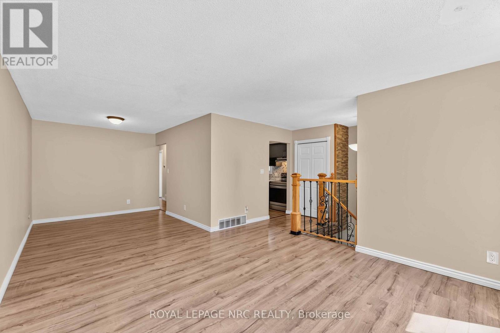 4 Saturn Road, Port Colborne, Ontario  L3K 6B2 - Photo 8 - X13651434