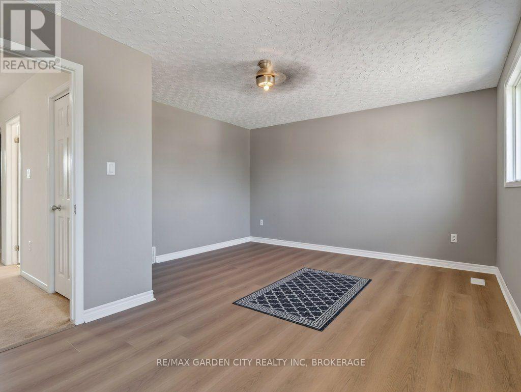 211 Morton Street S, Thorold, Ontario  L2V 1C8 - Photo 21 - X13653018
