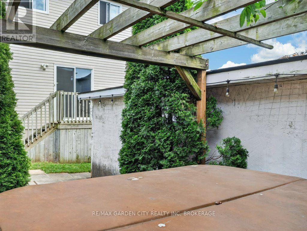 211 Morton Street S, Thorold, Ontario  L2V 1C8 - Photo 30 - X13653018