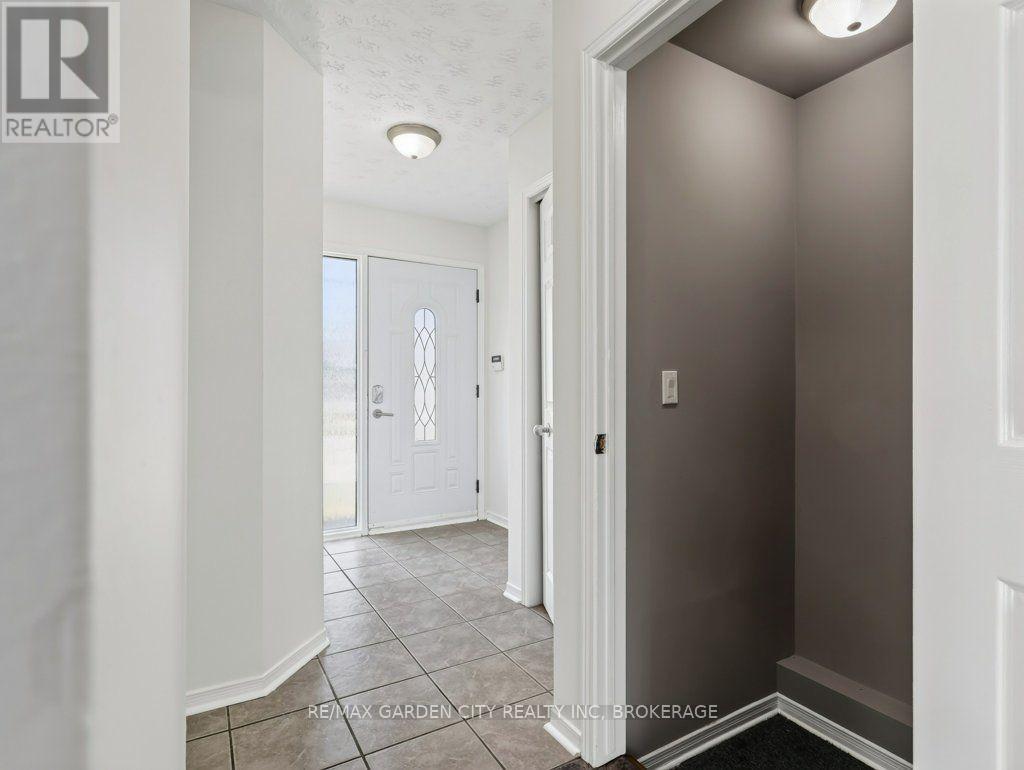 211 Morton Street S, Thorold, Ontario  L2V 1C8 - Photo 7 - X13653018