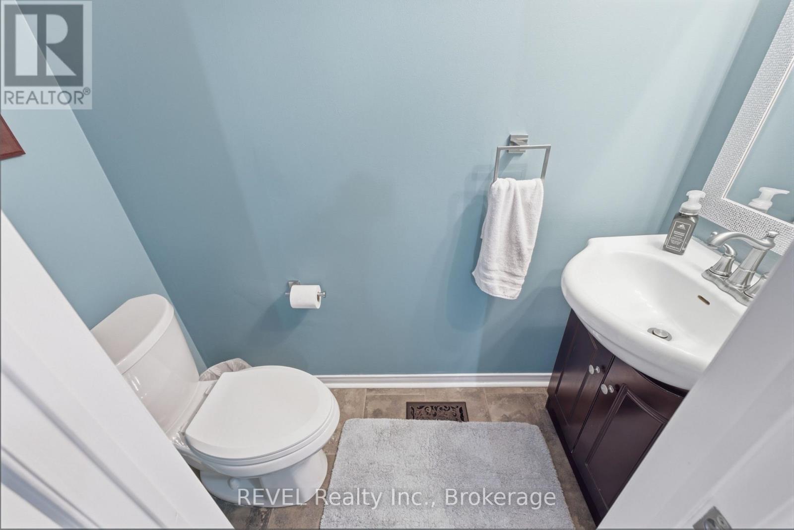 20 Hayloft Court, Brampton, Ontario  L6X 4R7 - Photo 5 - W13653618