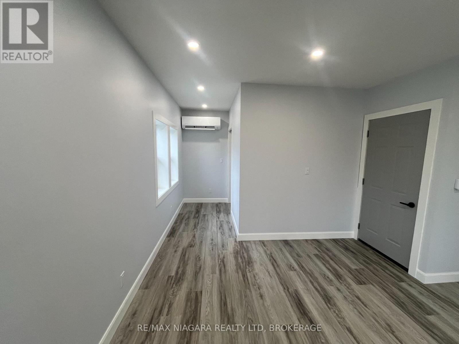 Upper Front - 243 Dufferin Street, Fort Erie, Ontario  L2A 2T7 - Photo 9 - X13653728