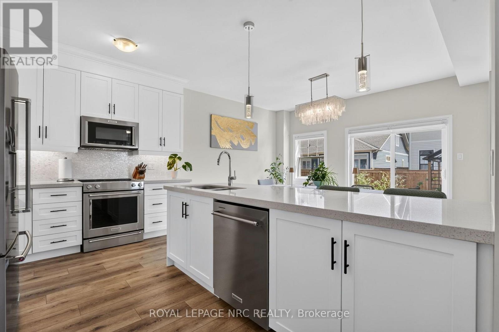 2 Beachwalk Crescent, Fort Erie, Ontario  L0S 1B0 - Photo 10 - X13654142