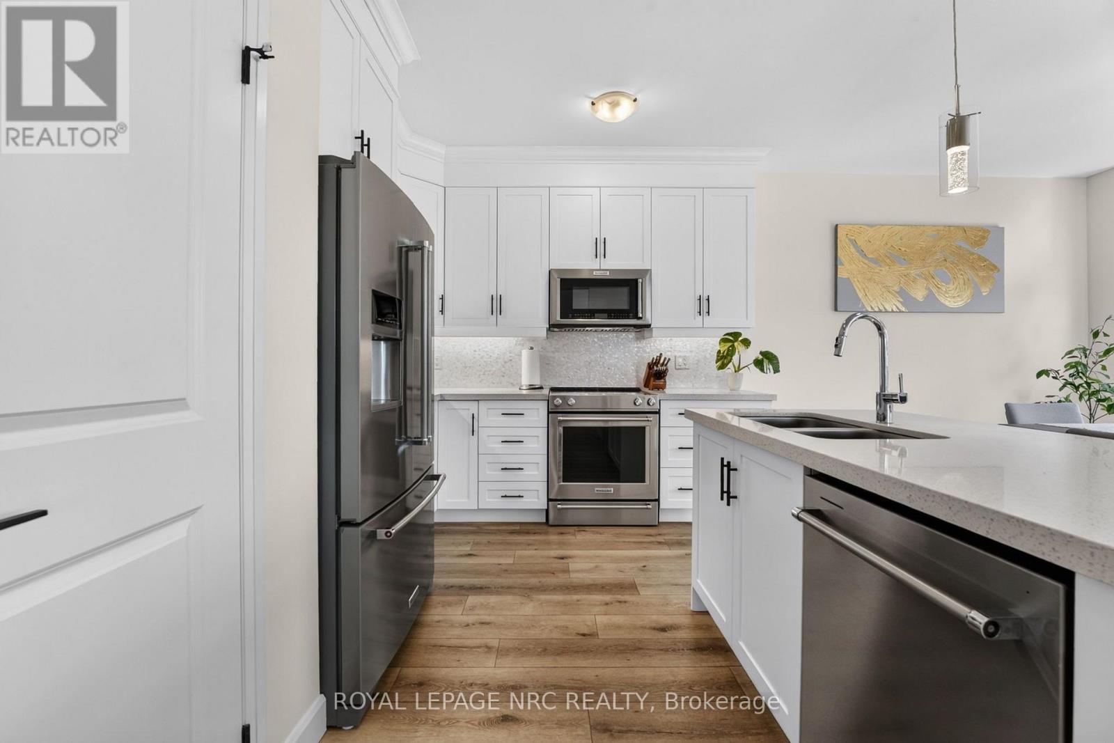 2 Beachwalk Crescent, Fort Erie, Ontario  L0S 1B0 - Photo 13 - X13654142