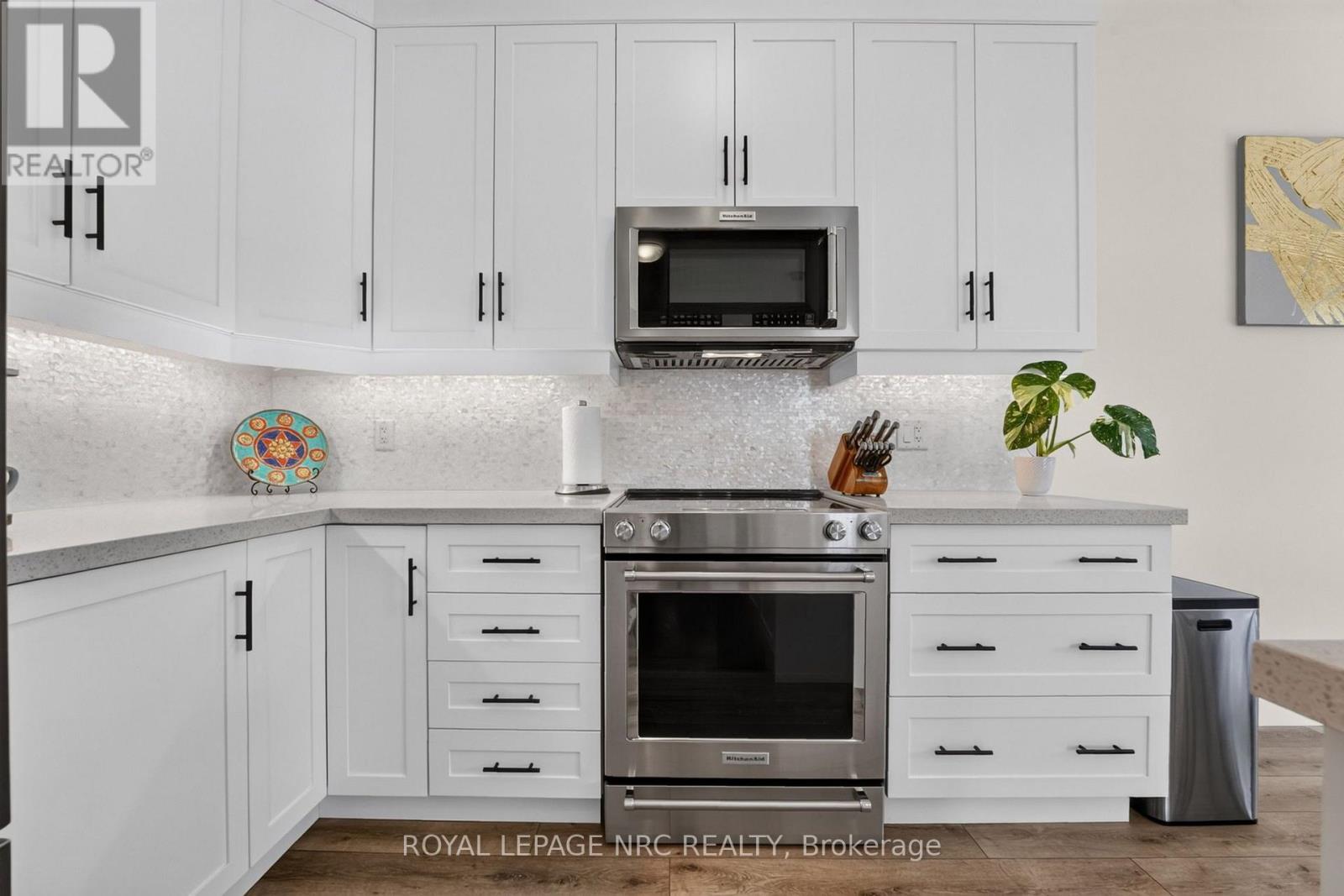 2 Beachwalk Crescent, Fort Erie, Ontario  L0S 1B0 - Photo 14 - X13654142