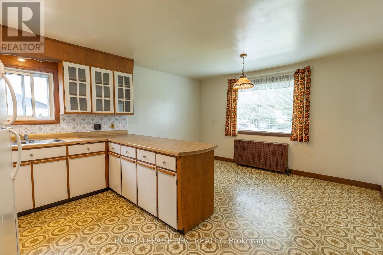 215 Knoll Street, Port Colborne, Ontario  L3K 5B5 - Photo 15 - X13654416